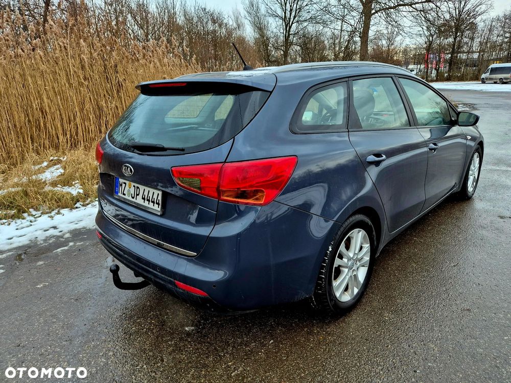 Kia Ceed 1.6 GDI Fifa World Cup Edition - 5