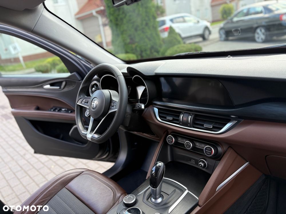 Alfa Romeo Stelvio 2.0 Turbo Q4 - 12