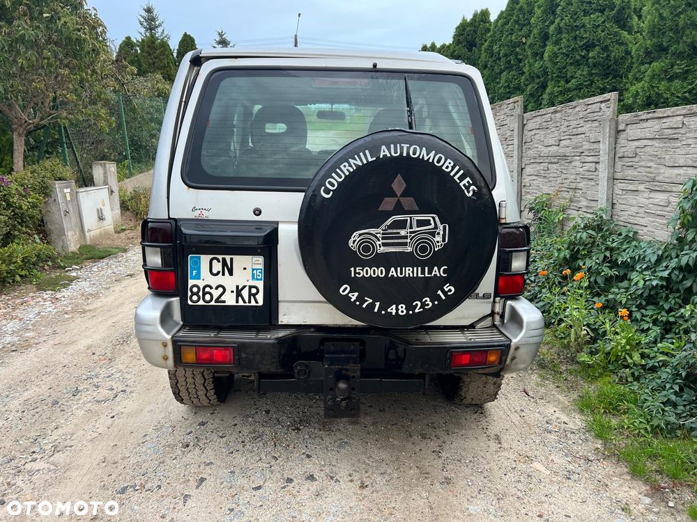 Mitsubishi Pajero - 4