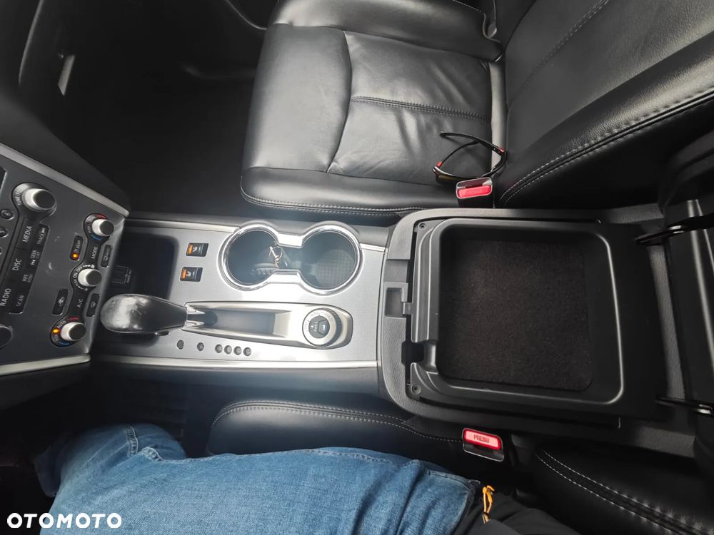 Nissan Pathfinder - 12