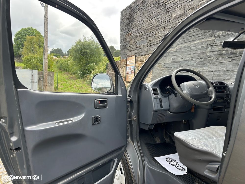 Toyota HiAce 2.4 D LXH12LB - 8