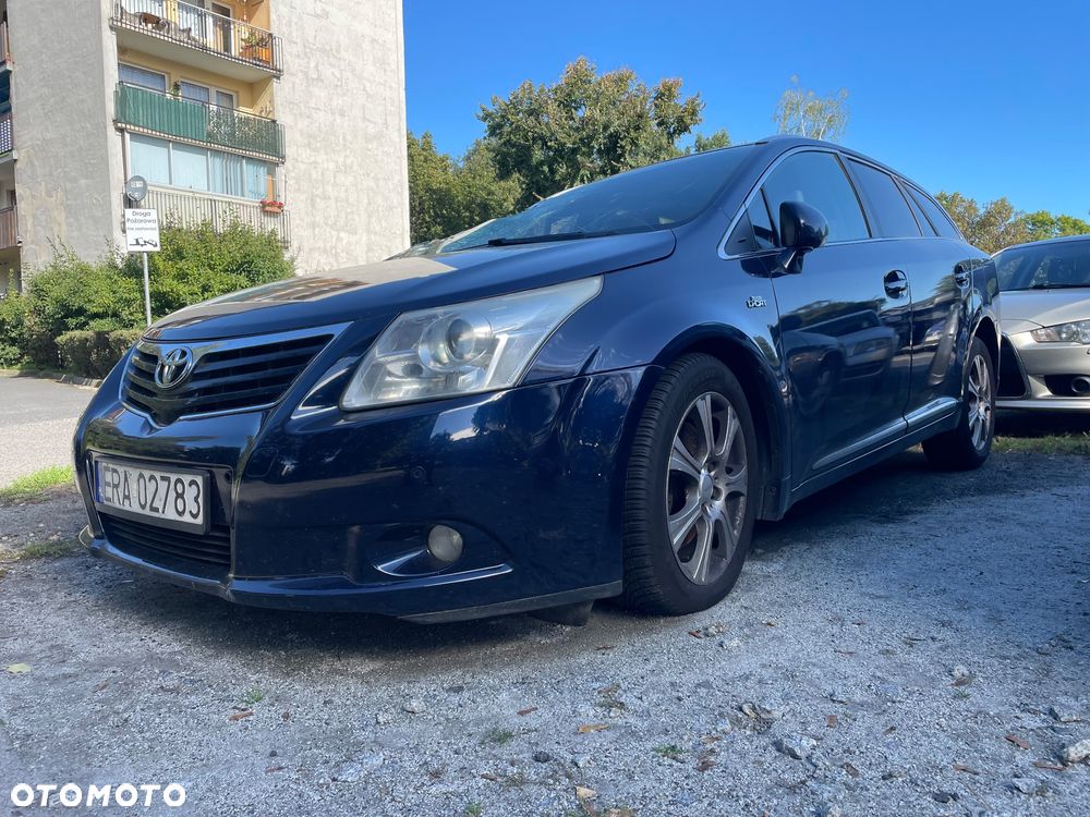 Toyota Avensis 2.2 D-CAT Premium - 1