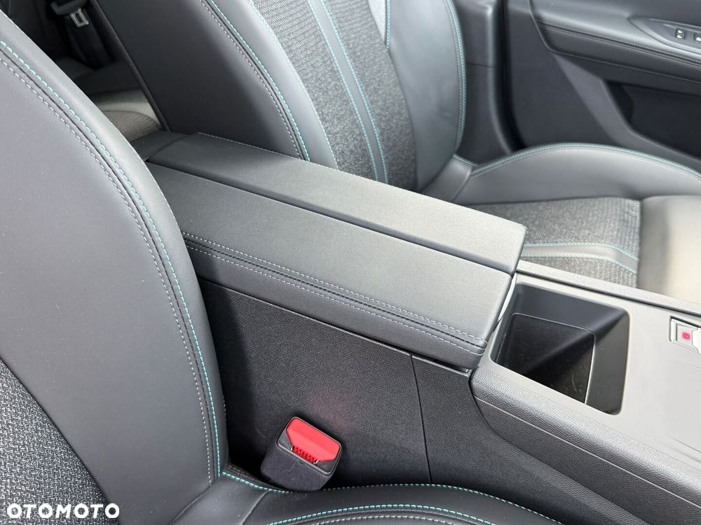 Peugeot 308 1.5 BlueHDi Allure S&S EAT8 - 29