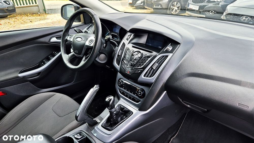 Ford Focus 1.6 Titanium - 37