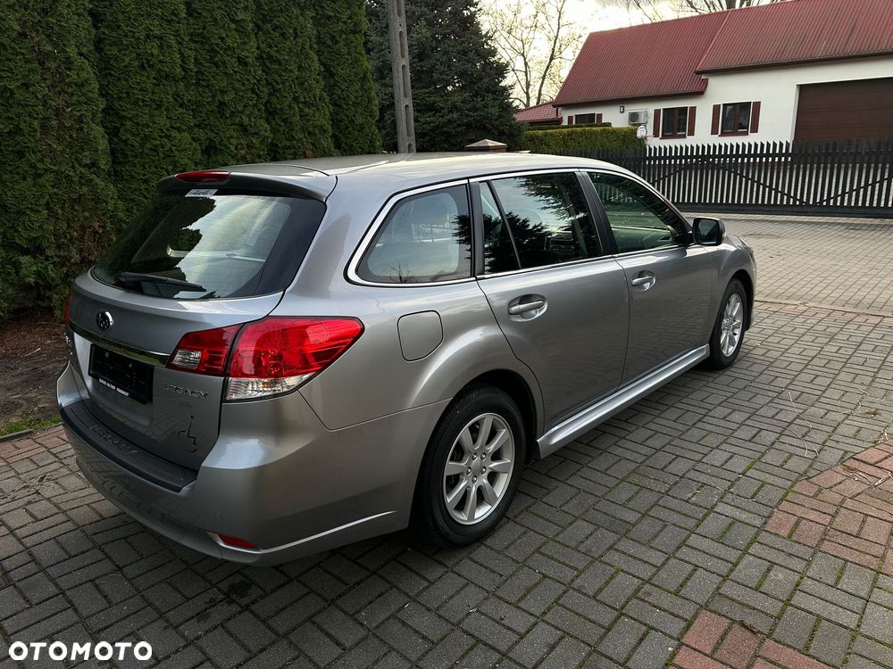 Subaru Legacy - 9