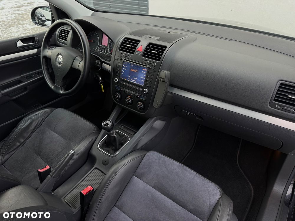Volkswagen Golf 2.0 TDI DPF 4Motion Trendline - 23