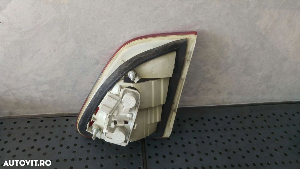 Stop tripla lampa stanga haion mercedes b class w245 a1698201564 a1698200577 - 2