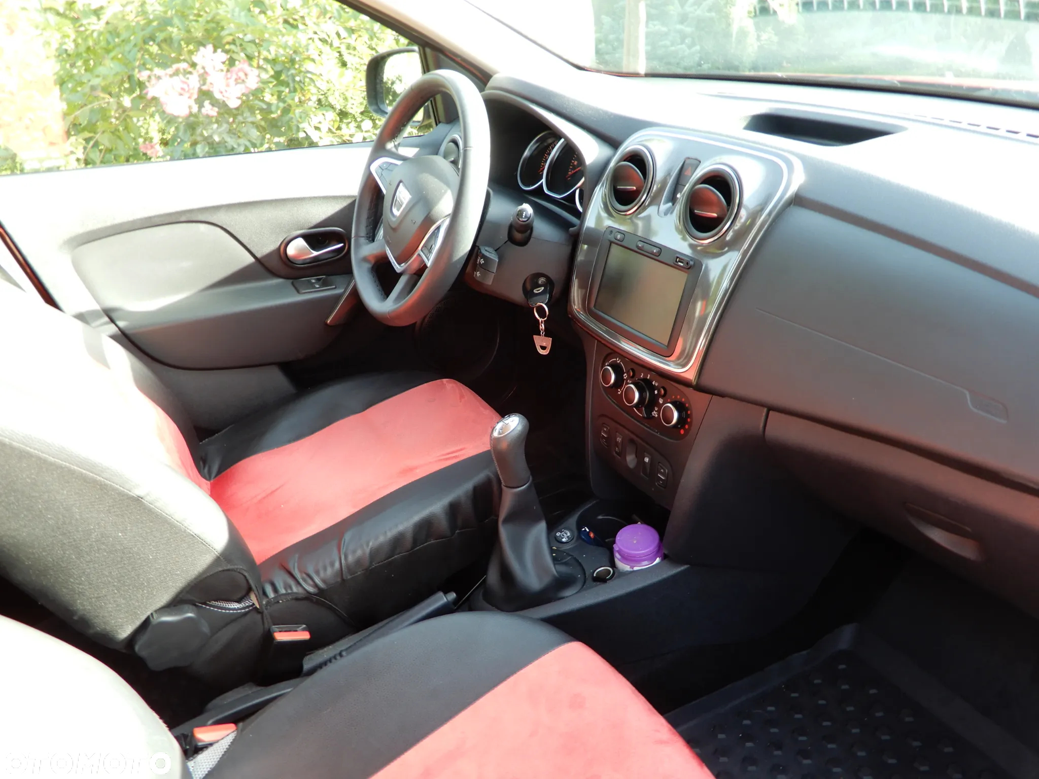 Dacia Sandero 1.0 TCe Laureate S&S - 7