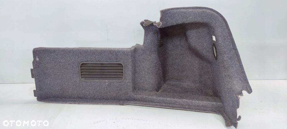 TAPICERKA BOCZEK BAGAŻNIKA AUDI A4 B6 8H0863888 2Z3 - 1