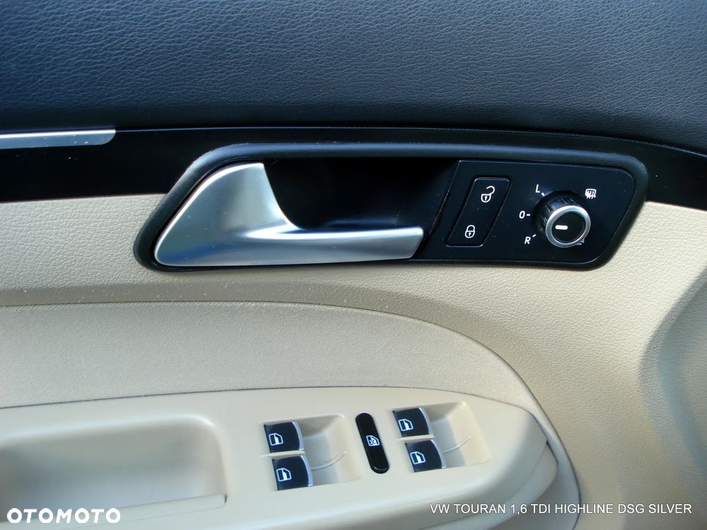 Volkswagen Touran 1.6 TDI DPF BlueMotion Technology DSG Highline - 30