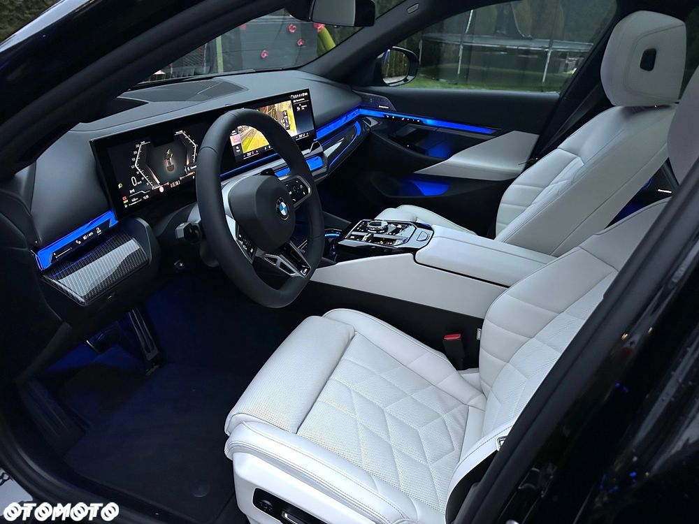 BMW Seria 5 520d xDrive mHEV M Sport - 25