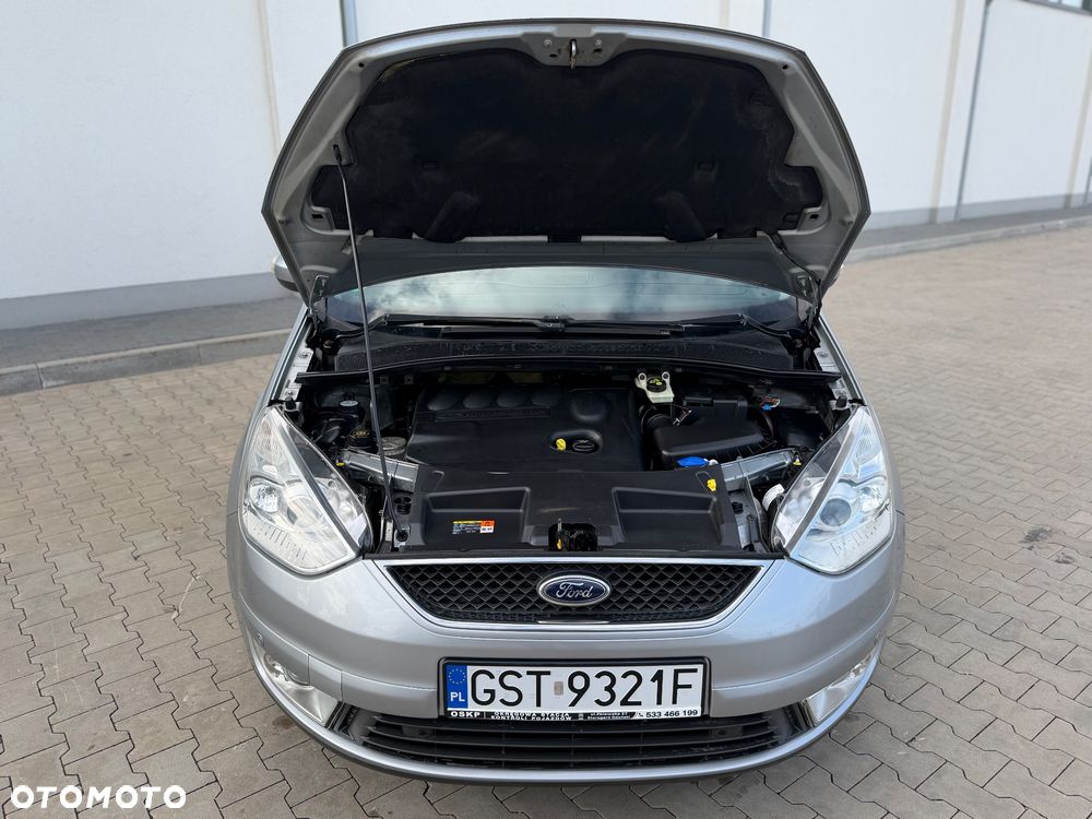 Ford Galaxy - 20