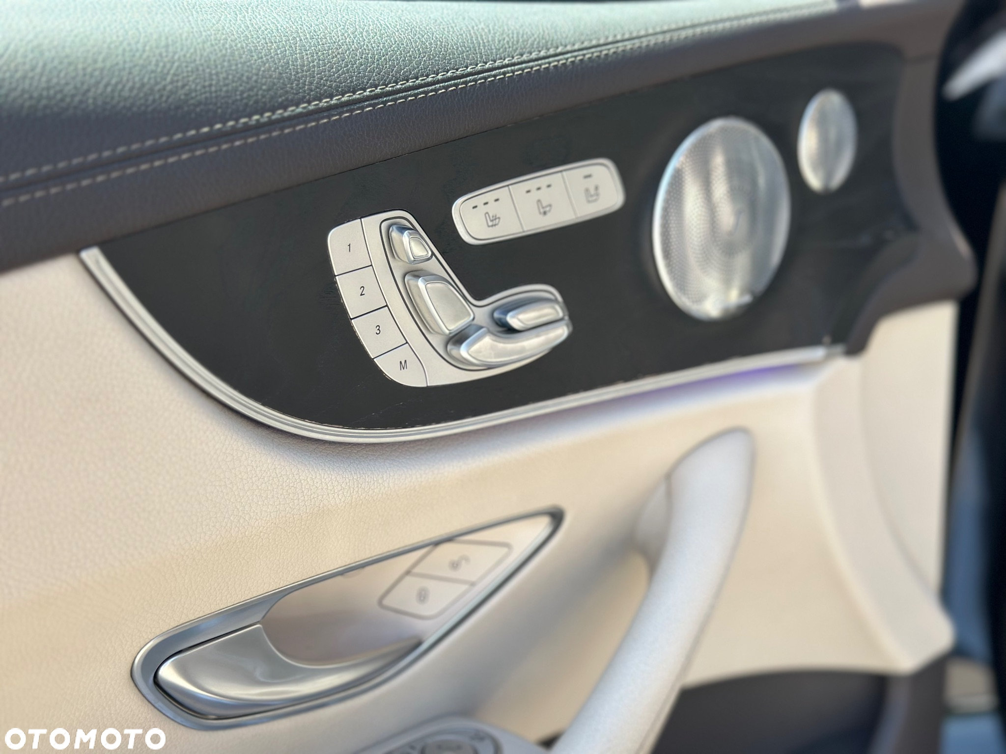 Mercedes-Benz Klasa E 220 d Coupe 9G-TRONIC - 12