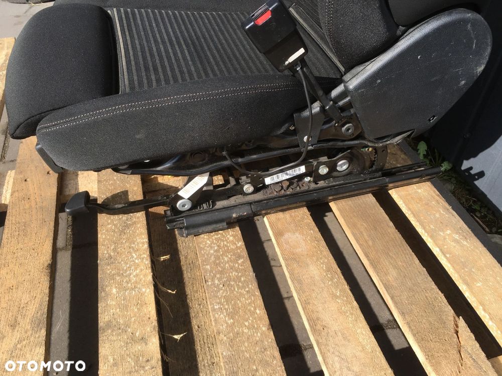 FOTEL PASAŻERA MERCEDES BENZ W213 - 8