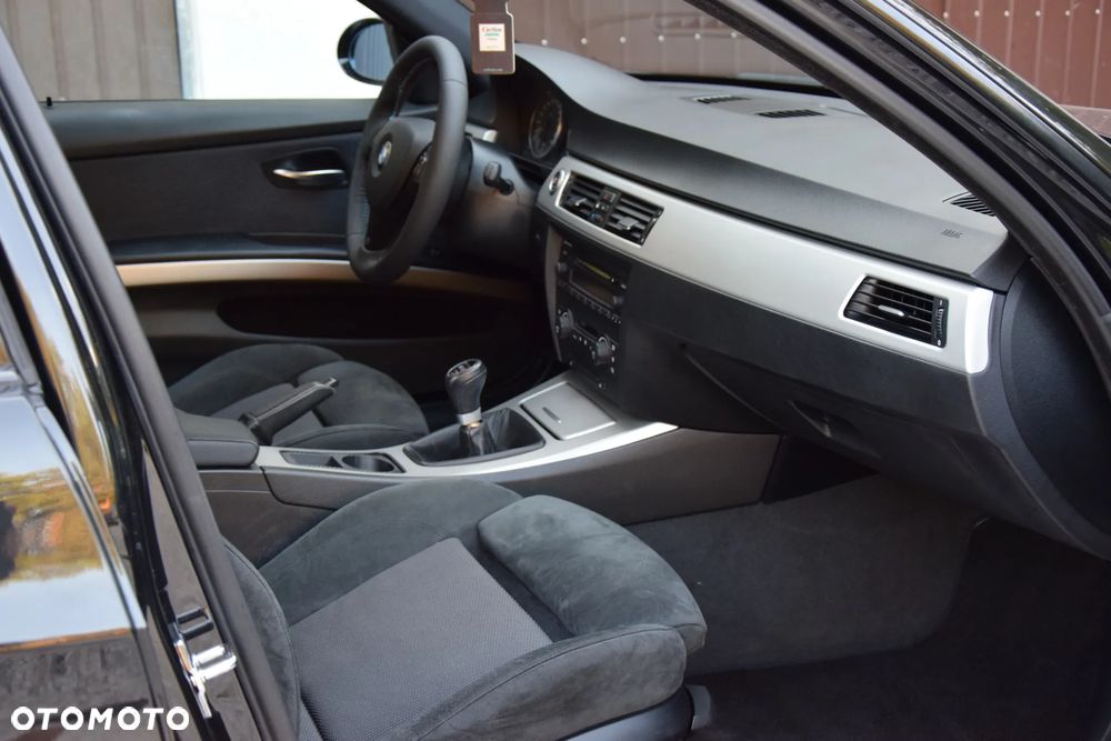 BMW Seria 3 - 25