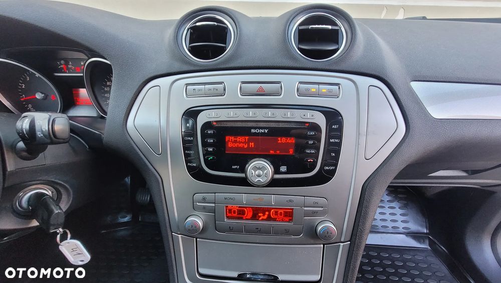 Ford Mondeo 2.0 Platinium X - 24