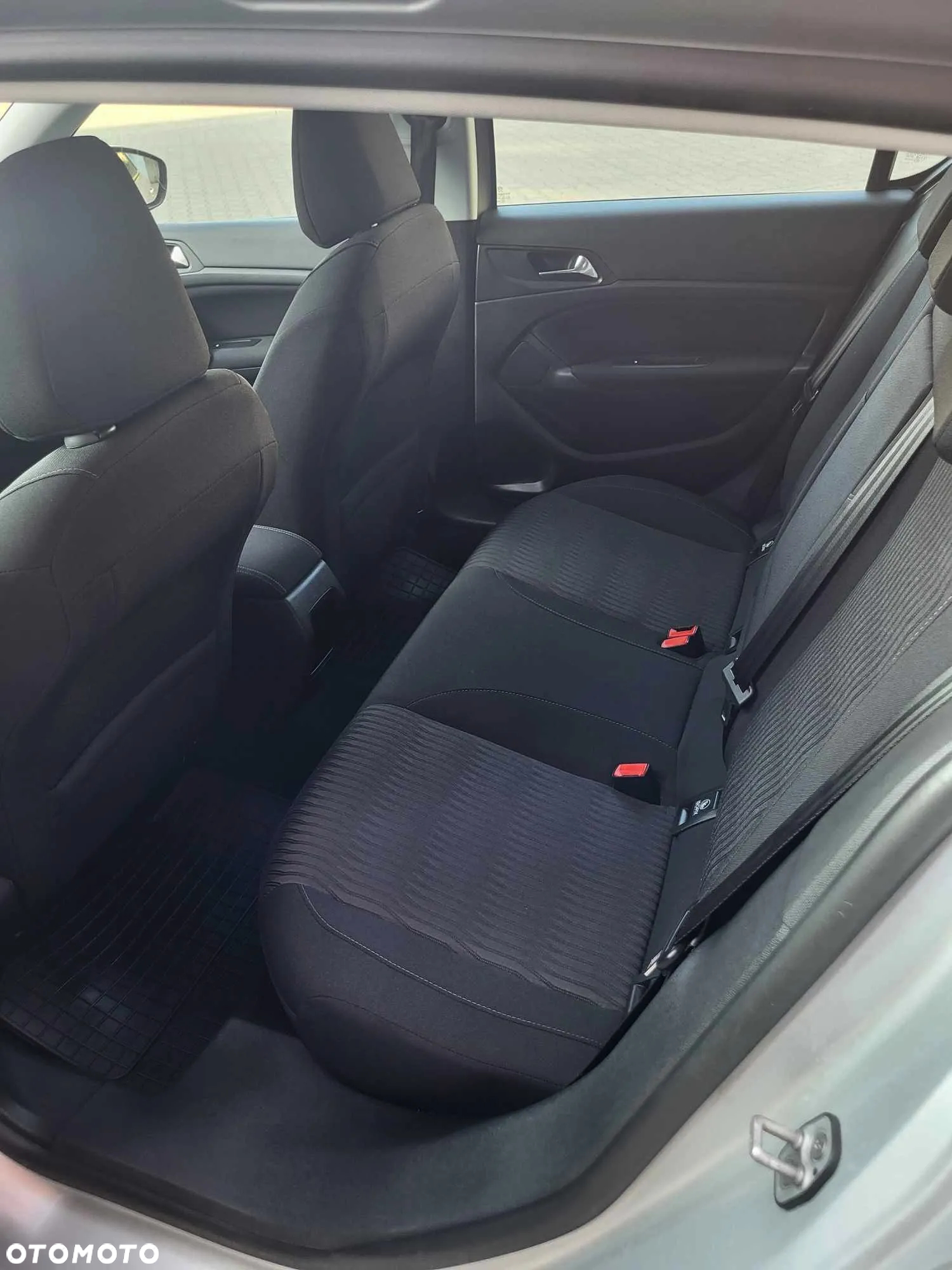 Peugeot 308 1.6 THP Active - 10