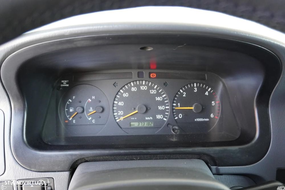 Toyota HiAce 2.5 D-4D Service 2.8T - 7