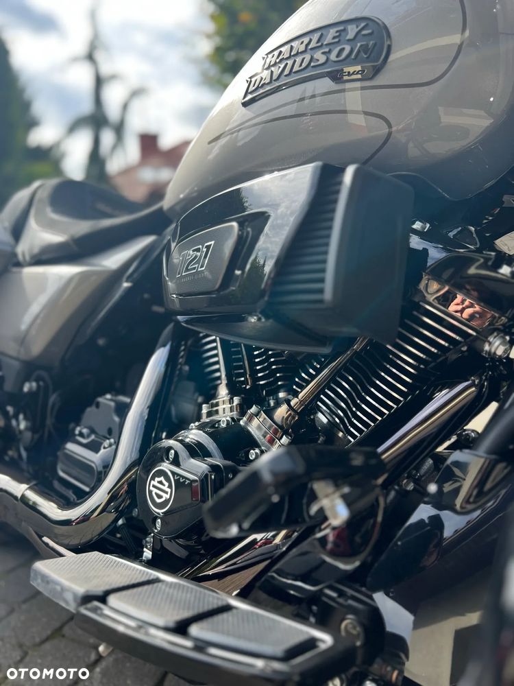 Harley-Davidson CVO Street Glide - 7