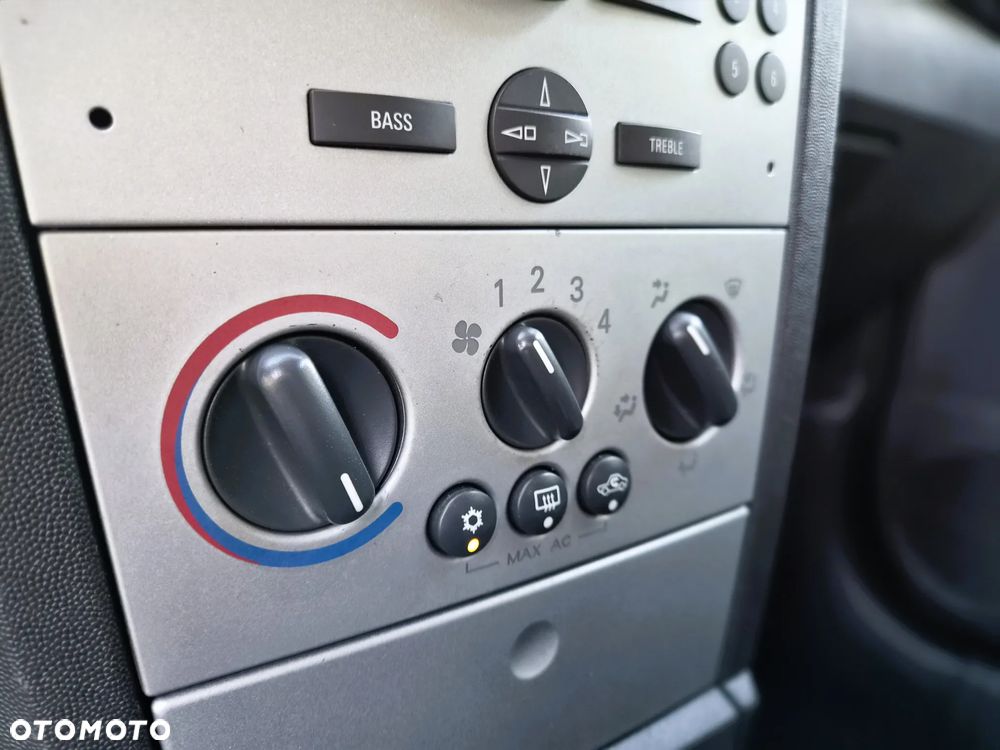 Opel Meriva - 24