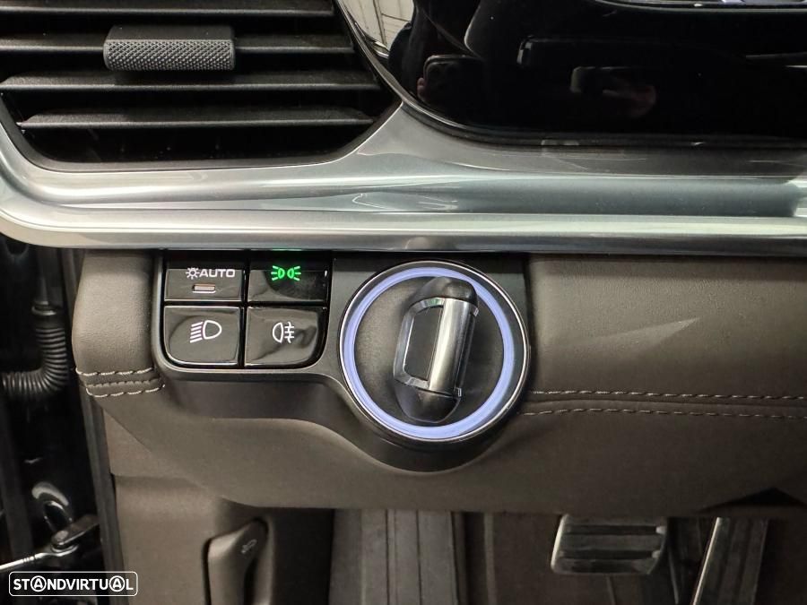 Porsche Panamera 4 E-Hybrid - 26