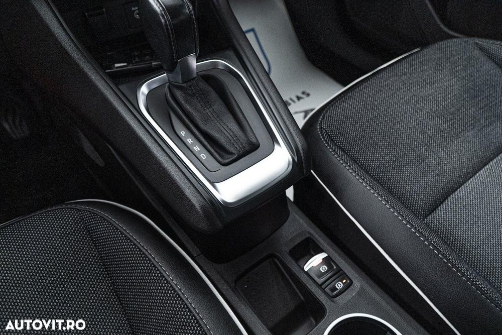 Renault Captur TCe Mild Hybrid 140 EDC GPF TECHNO - 29