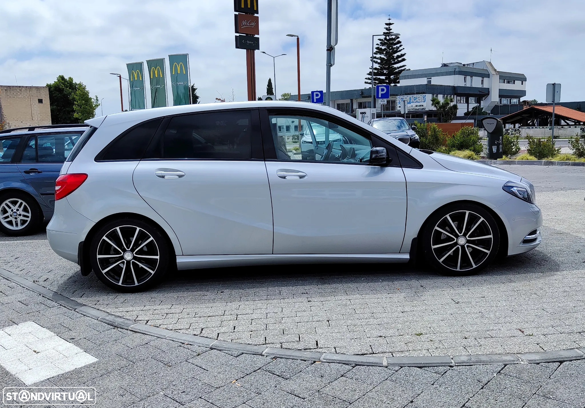 Mercedes-Benz B 200 7G-DCT - 3
