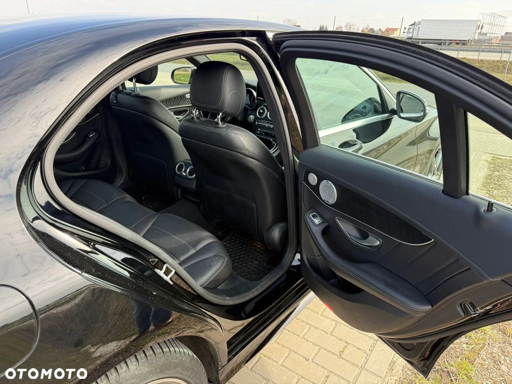 Mercedes-Benz Klasa C 200 4-Matic 9G-TRONIC - 11