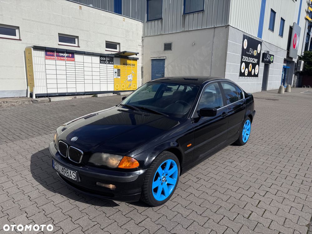 BMW Seria 3 323i - 5