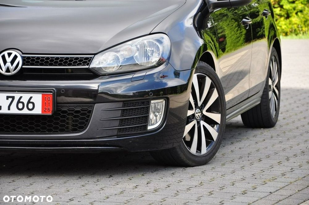Volkswagen Golf - 6