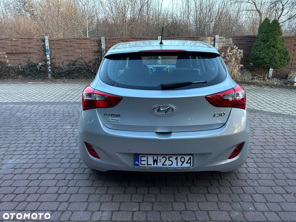 Hyundai i30 i30cw 1.4 Fifa World Cup Edition - 9