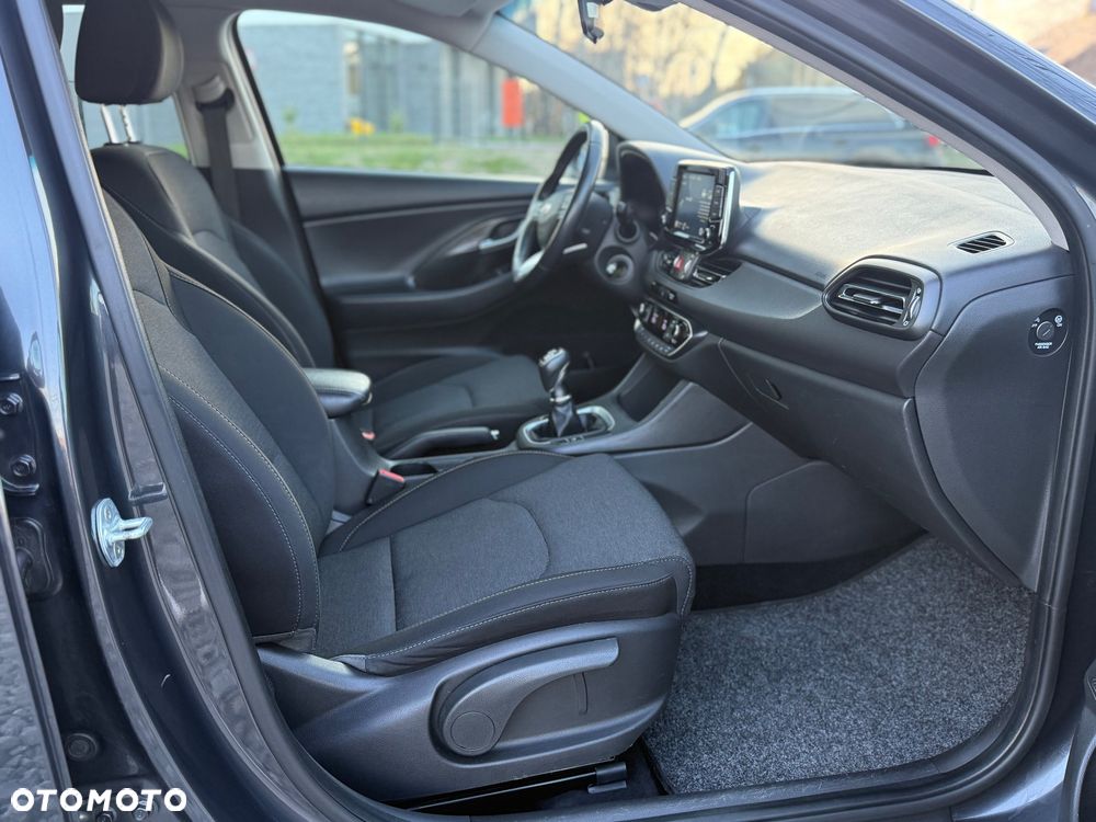 Hyundai i30 1.5 DPI Smart - 26