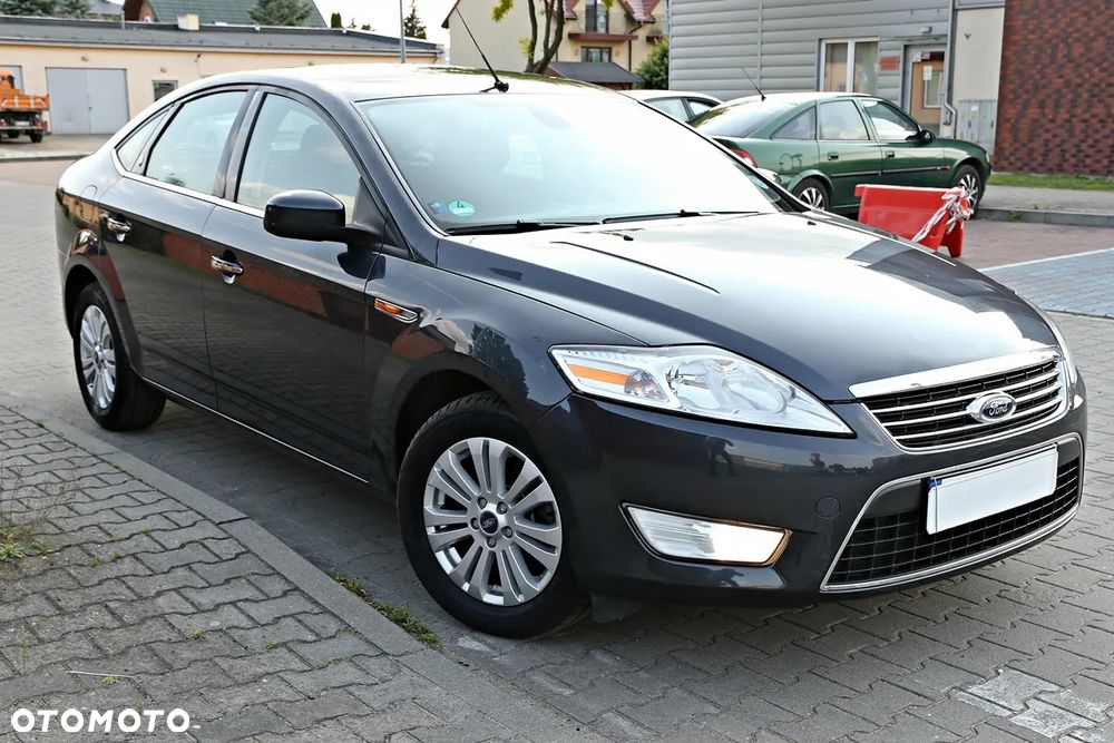 Ford Mondeo 2.0 Ghia - 15