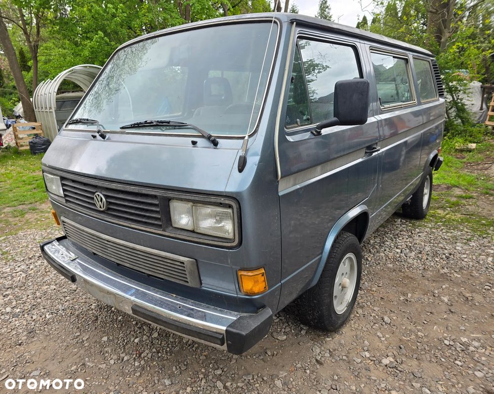 Volkswagen Transporter - 1