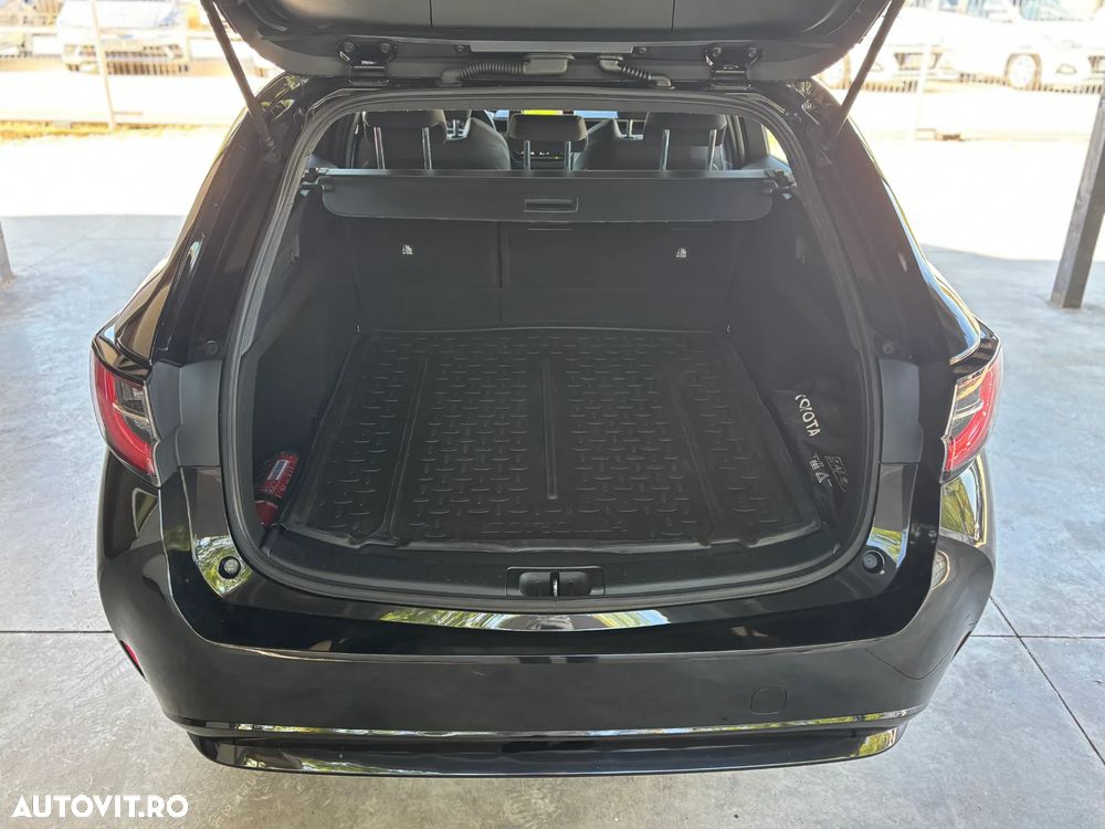 Toyota Corolla 1.8 HSD Dynamic - 11
