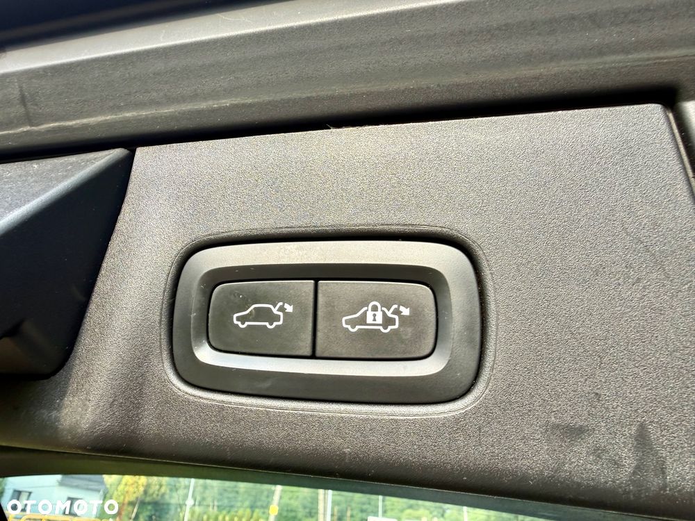 Volvo V90 D5 AWD Geartronic Momentum - 14