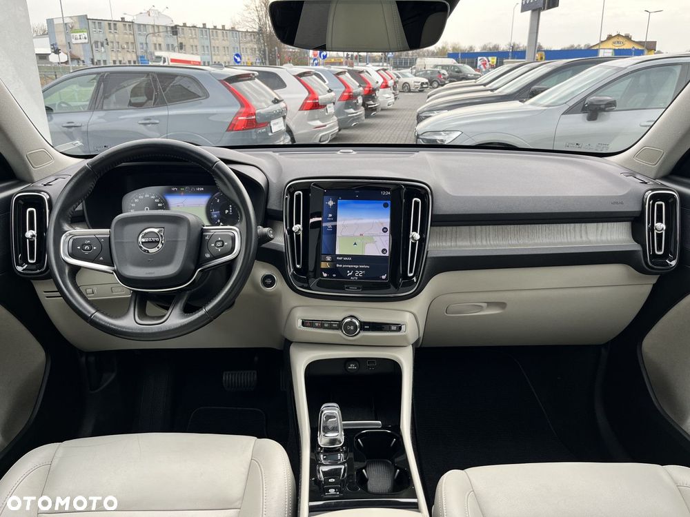 Volvo XC 40 - 28