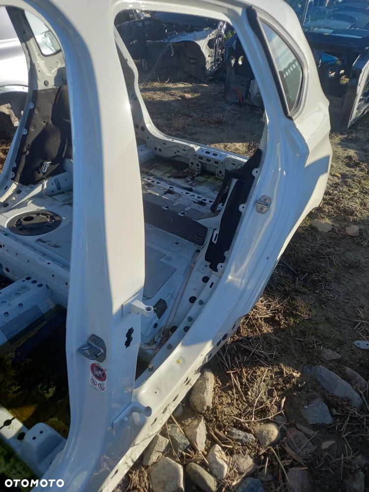 ĆWIARTKA BOK LEWY TYŁ BMW 2 F45 ACTICE TOURER - 2