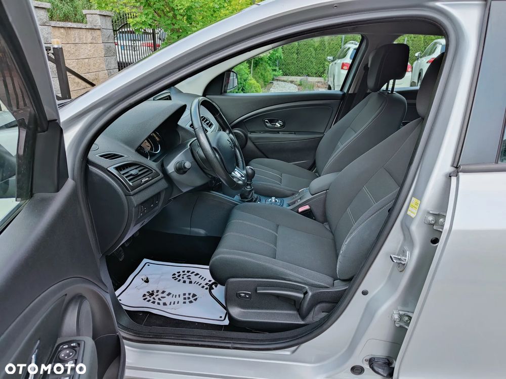 Renault Megane ENERGY TCe 130 INTENS - 15
