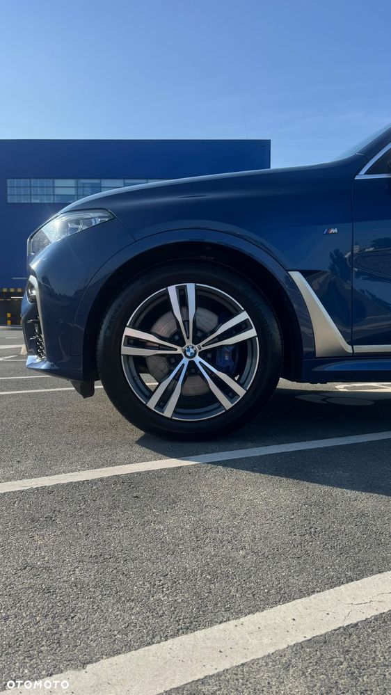 BMW X7 - 24