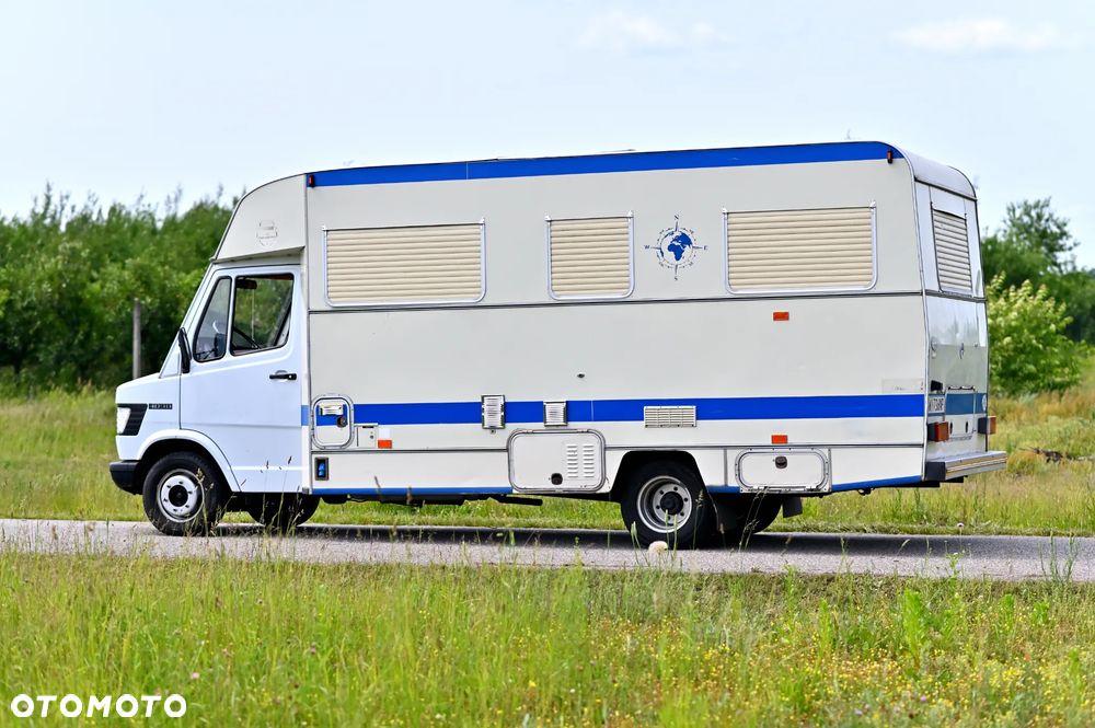 Mercedes-Benz 409D - 8