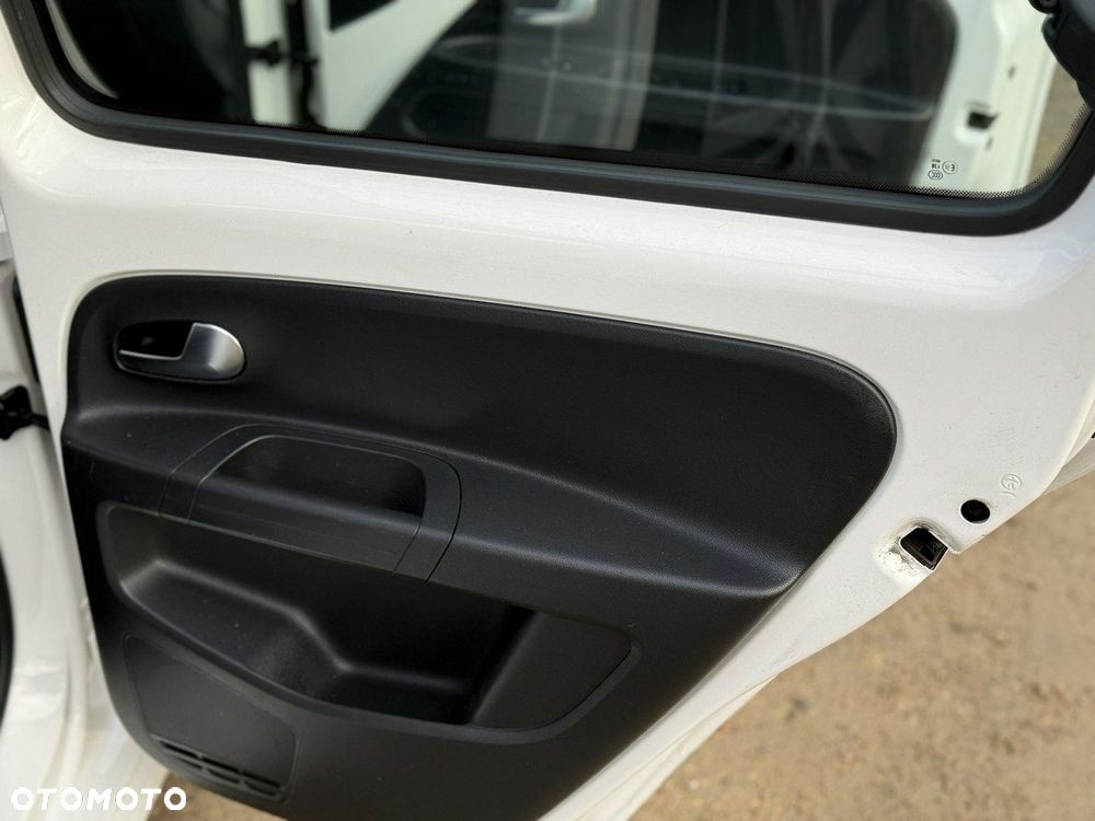 Volkswagen up! 1.0 White Style - 20