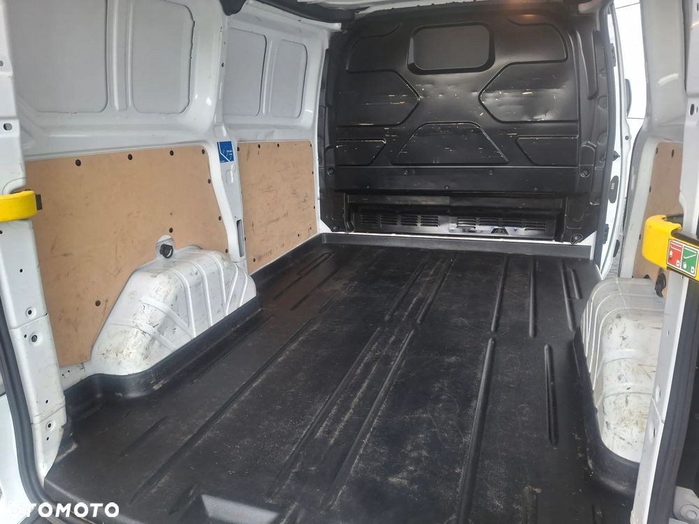 Ford TRANSIT CUSTOM - 21