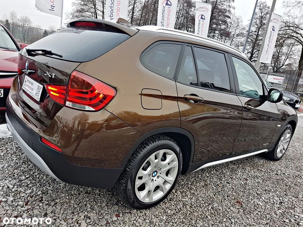 BMW X1 sDrive18d xLine - 37