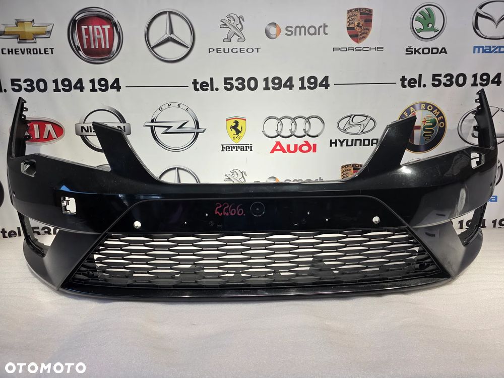 SEAT LEON 3 III 5F0 12- FR ZDERZAK PRZEDNI PRZÓD NA SPRYSKI + 4xPDC ORAZ KRATKA ŚRODKOWA NR 5F0807221M + 5F0853667A NR AUKCJI NZ2266 - 1