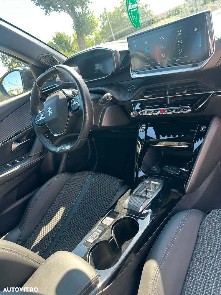 Peugeot 2008 e-2008 GT - 5