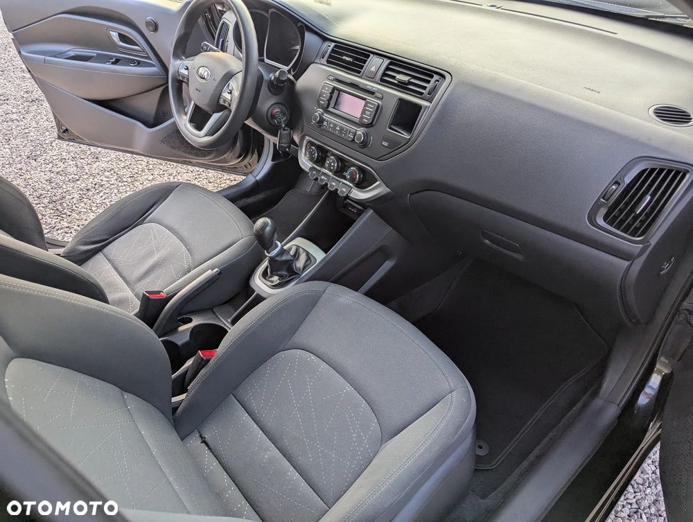 Kia Rio - 9