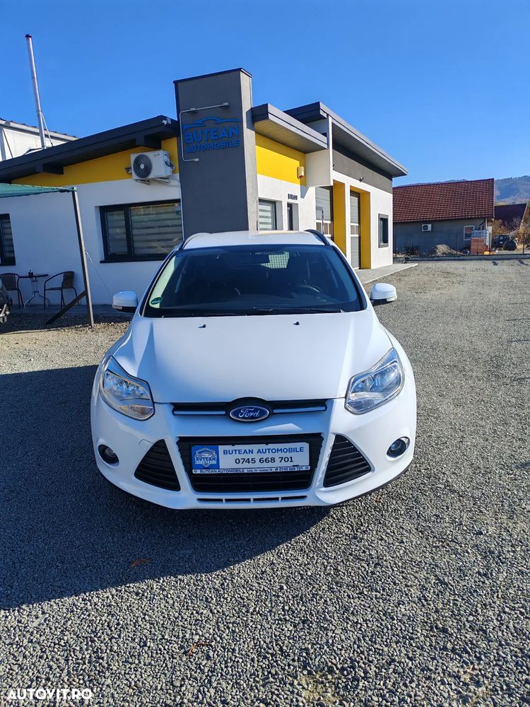 Ford Focus Turnier 1.0 EcoBoost Start-Stopp-System Business Edition - 2