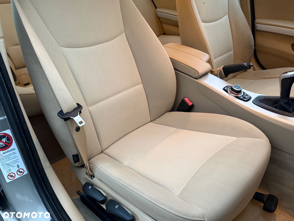 BMW Seria 3 320d - 14