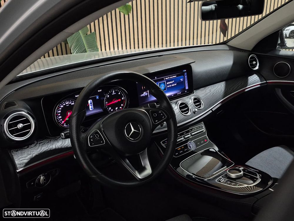 Mercedes-Benz E 220 d Avantgarde - 24